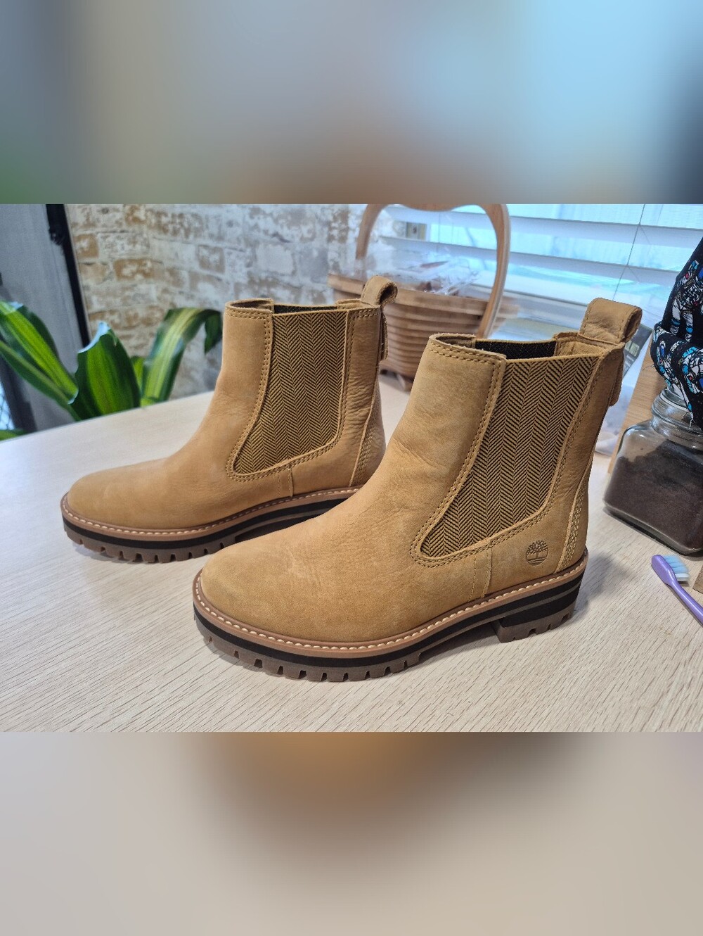 NWOT Timberland Women's Courmayeur Valley Chelsea Boot
